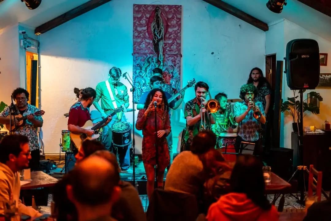 Banda en vivo en Bar Social La Morada