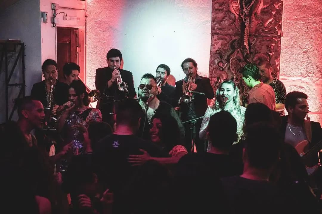 Banda en vivo en Bar Social La Morada