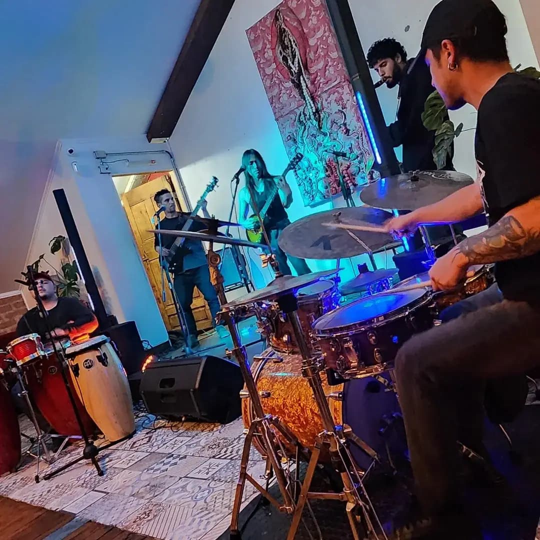 Banda en vivo en Bar Social La Morada
